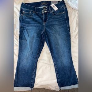 TORRID Crop Jegging 3 Button HighWaist